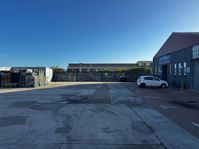 To Let Commercial Property for Rent in Maitland Western Cape
